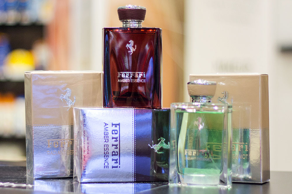 Ferrari, profumo di velocità