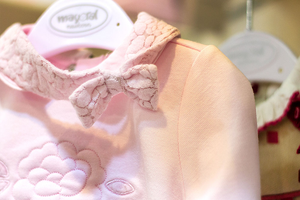 Vestite quel bambino!