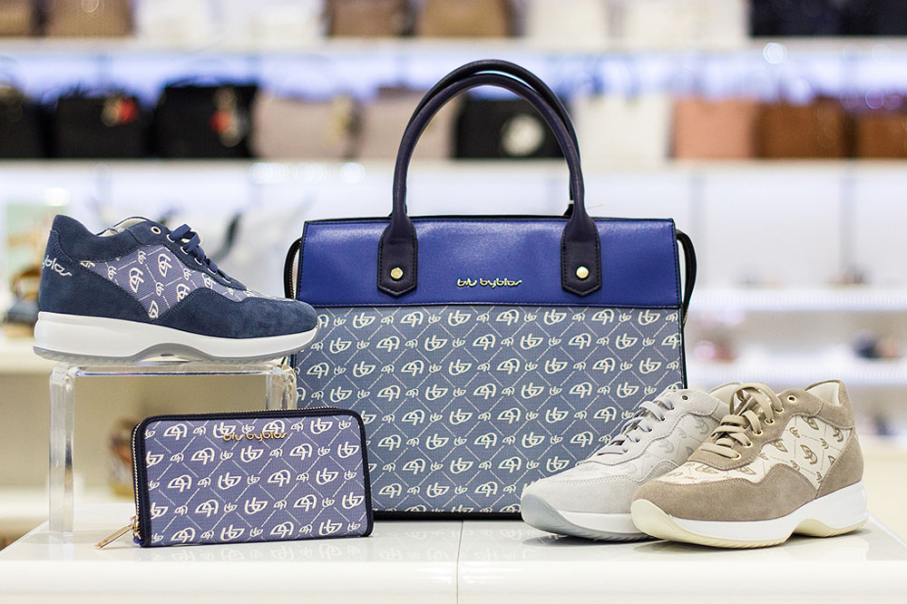 La donna è… Byblos