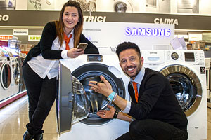 Ai panni sporchi ci pensa la lavatrice